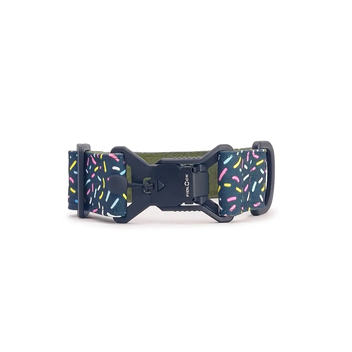 Wide dog collar 4 cm Eighties Sugar pattern with magnetic Fidlock buckle showing closure mechanism