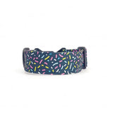 Wide dog collar 4 cm Eighties Sugar pattern with pastel pink, sky blue and pale yellow color composition shown in curved form