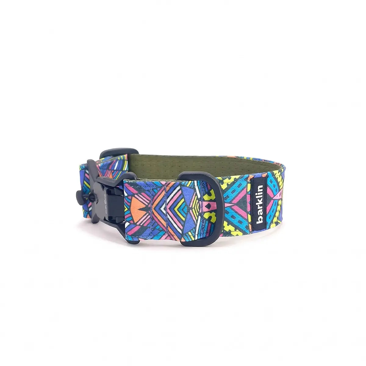 Wide dog collar 4 cm Electric Tribe pattern showing full arc structure and width profile